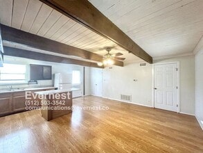801 W Navarro St in Llano, TX - Building Photo - Building Photo