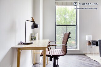 2101 Champlain St NW, Unit FL2-ID279 in Washington, DC - Building Photo - Building Photo