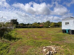 16000 SW 209th Ave in Miami, FL - Building Photo - Building Photo