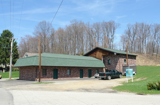 1797 Saxonburg Blvd in Tarentum, PA - Building Photo
