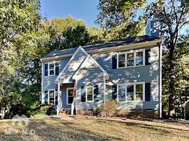 2701 Moorsfield Ct in Raleigh, NC - Building Photo