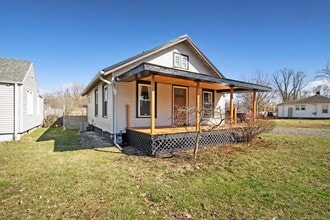 54054 N Ironwood Rd in South Bend, IN - Building Photo - Building Photo