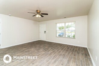 404 Scenic View Ct in Villa Rica, GA - Building Photo - Building Photo