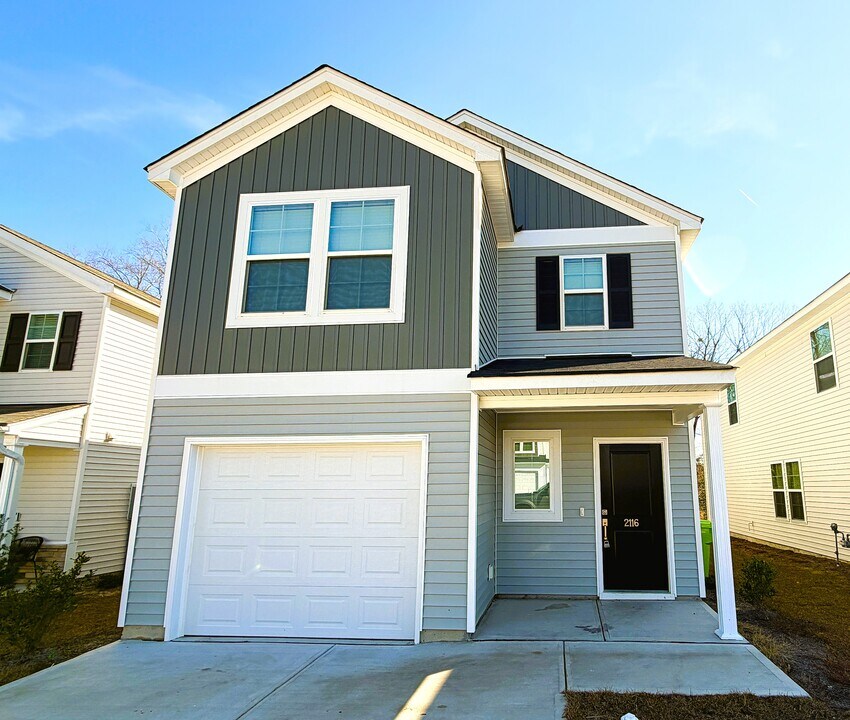 2116 Mapleton Dr in Columbia, SC - Building Photo