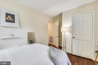 3057 S Buchanan St in Arlington, VA - Building Photo - Building Photo