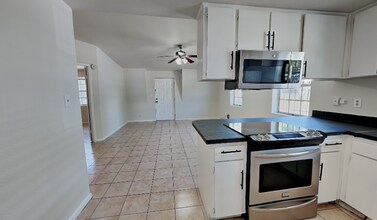 9213 N 13th St in Tampa, FL - Building Photo - Building Photo