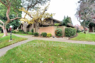 2010 Promontory Point Ln in Gold River, CA - Building Photo - Building Photo