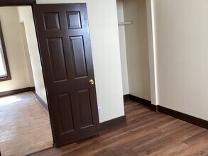 1219 N 33rd St in Milwaukee, WI - Building Photo - Building Photo