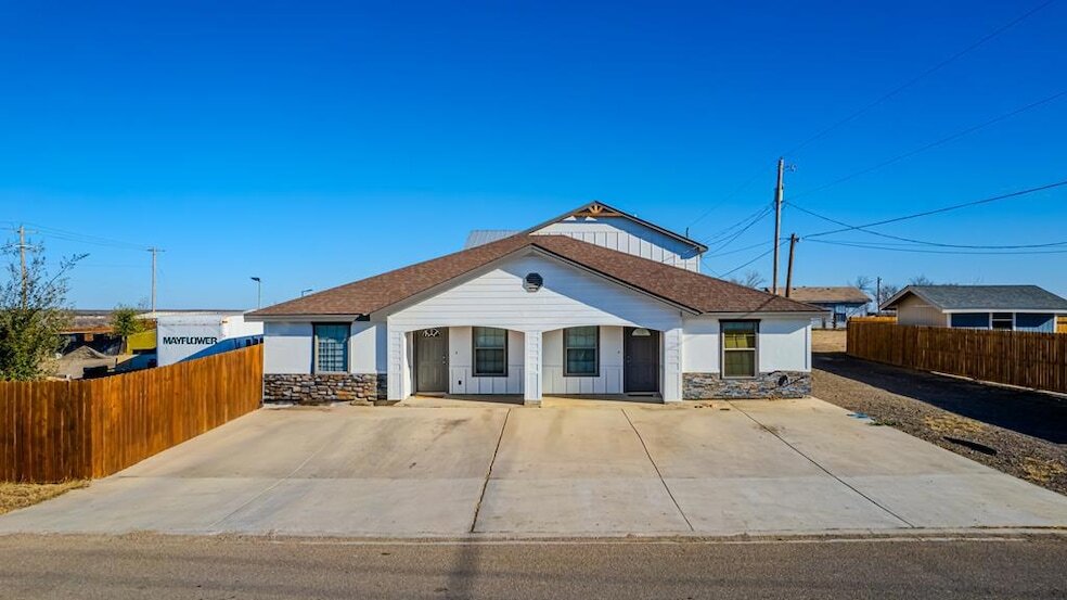 7312 FM 1021 in Eagle Pass, TX - Building Photo
