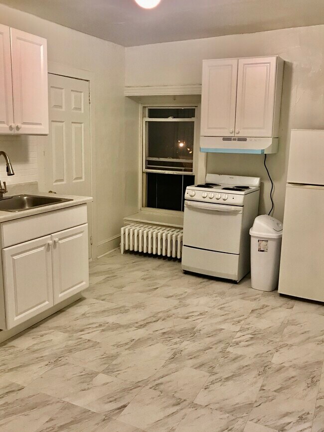 823 Pond St Apartments and Nearby Bristol Apartments For Rent Bristol, PA