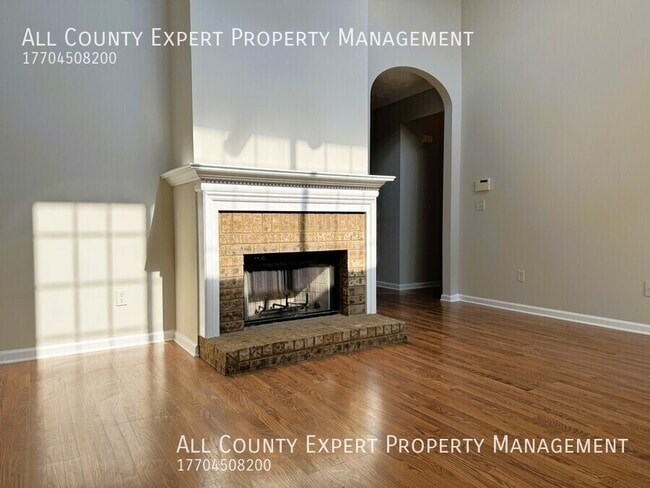 6463 Topside Ave in Flowery Branch, GA - Building Photo - Building Photo