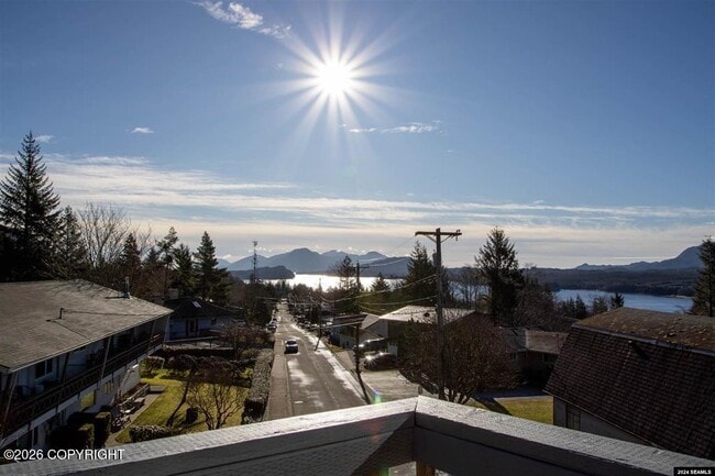 411 Canyon Rd in Ketchikan, AK - Building Photo - Building Photo