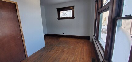 221 S Seneca Ave in Alliance, OH - Building Photo - Building Photo