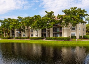 Ashley Lake Park Apartments in Boynton Beach, FL - Building Photo