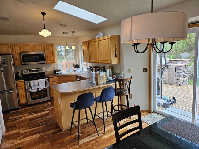 307 W Auburn Crest Ct in Spokane, WA - Foto de edificio - Building Photo