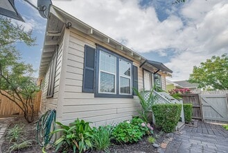 907 Enid St in Houston, TX - Building Photo - Building Photo