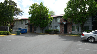 Highlands Landing in Salem, OR - Building Photo - Building Photo