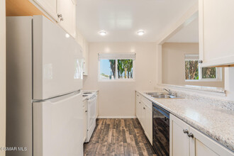 6475 Kanan Dume Rd in Malibu, CA - Building Photo - Building Photo