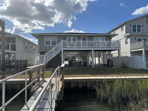 316 52nd Ave N in North Myrtle Beach, SC - Foto de edificio - Building Photo