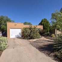 430 Truman St NE in Albuquerque, NM - Building Photo