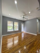 4716 N Bernard St, Unit 1W in Chicago, IL - Building Photo - Building Photo