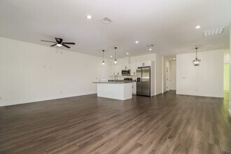 2001 E Wood St in Tampa, FL - Building Photo - Building Photo