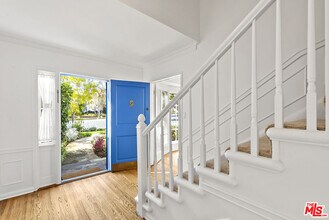 1204 Beverwil Dr in Los Angeles, CA - Building Photo - Building Photo