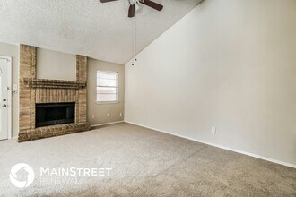3123 Smoke Creek in San Antonio, TX - Building Photo - Building Photo
