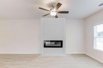 6396 Pine St in Lula, GA - Building Photo - Building Photo