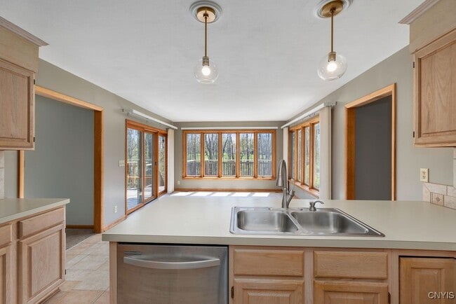 property at 3293 Greenleafe Dr