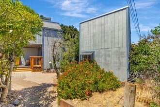 21 San Benito Rd in Brisbane, CA - Building Photo - Building Photo