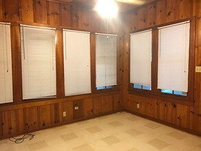 704 E Thomas St in Hammond, LA - Foto de edificio - Building Photo