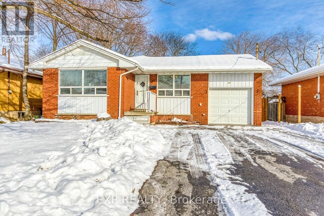 24 Swanhurst Blvd