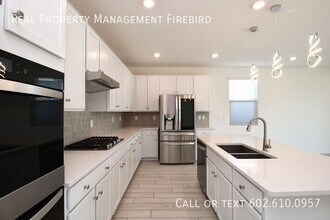 3037 W la Mirada Dr in Phoenix, AZ - Building Photo - Building Photo