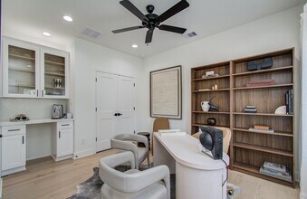 8702 Ojeman Villas Dr in Houston, TX - Building Photo - Building Photo