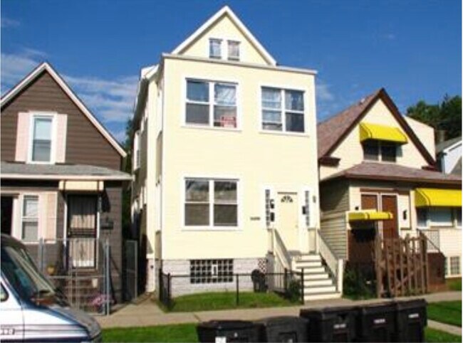 7742 S Muskegon Ave in Chicago, IL - Building Photo - Building Photo
