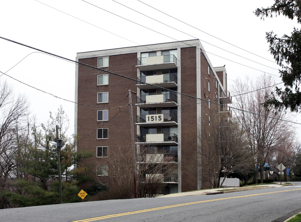 Pentagon Ridge in Arlington, VA - Building Photo