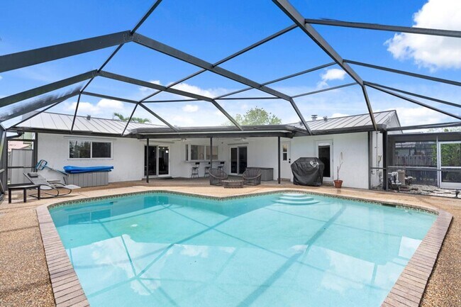 1039 NW 8th St in Boca Raton, FL - Building Photo - Building Photo