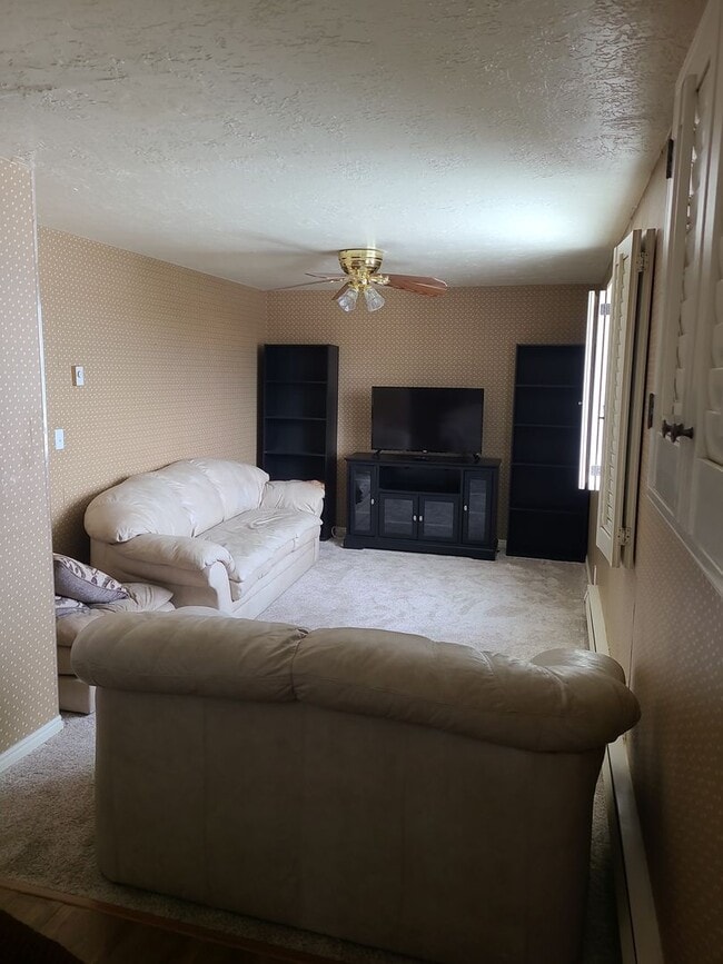2916 Plumtree Dr in Rock Springs, WY - Building Photo - Building Photo