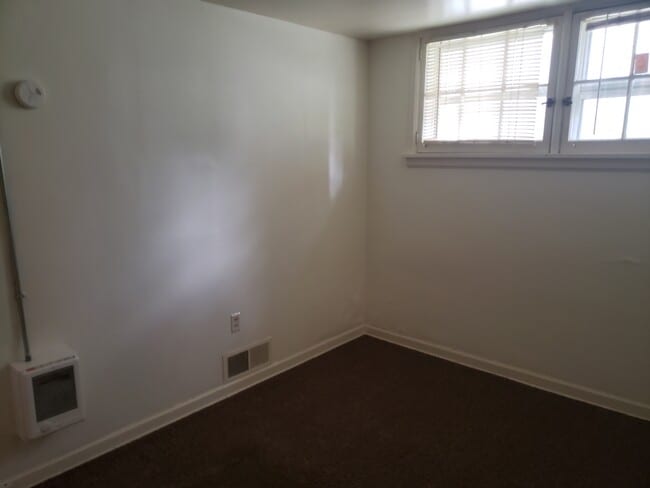 323 5th St, Unit 325 5th St. cheney wa in Cheney, WA - Foto de edificio - Building Photo