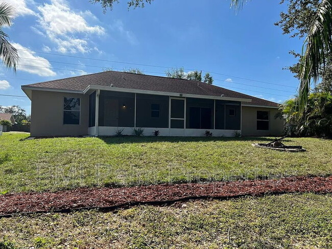 117 SW Glenwood Dr in Port St. Lucie, FL - Building Photo - Building Photo