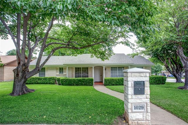 property at 1029 Edgewood Trail