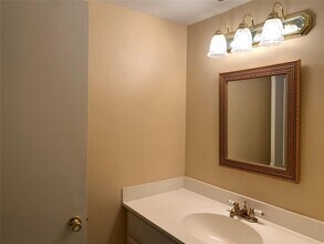 2230 S Piney Point Rd in Houston, TX - Building Photo - Building Photo