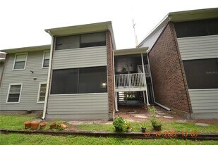 1400 Gandy Blvd N in St. Petersburg, FL - Building Photo