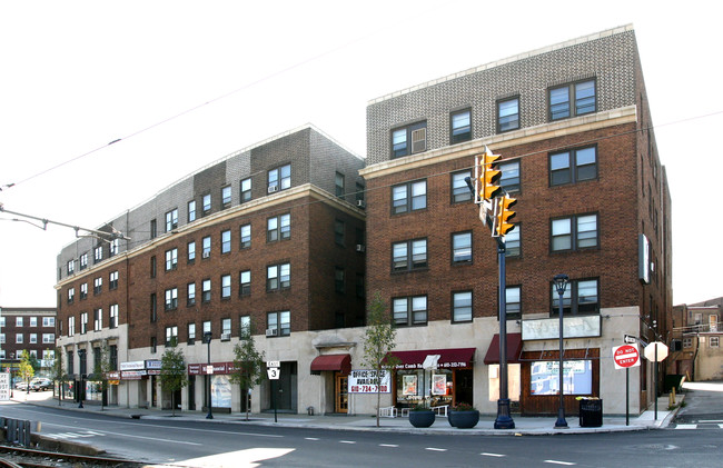 7000 - 7026 Terminal Sq in Upper Darby, PA - Building Photo - Building Photo