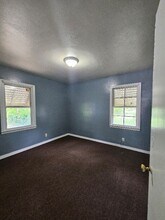 1830 S Kneer Ave in Peoria, IL - Building Photo - Building Photo