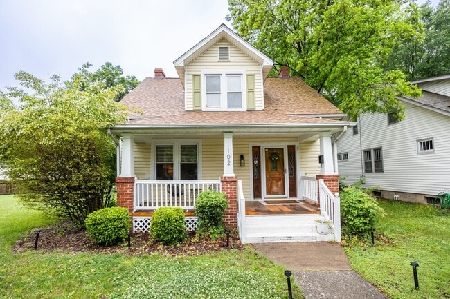 property at 102 W 30th St