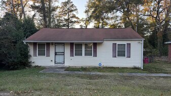 1207 Edna Pl in Macon, GA - Building Photo