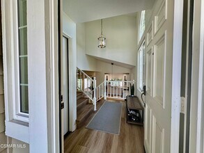 4205 Flintlock Ln in Westlake Village, CA - Building Photo - Building Photo