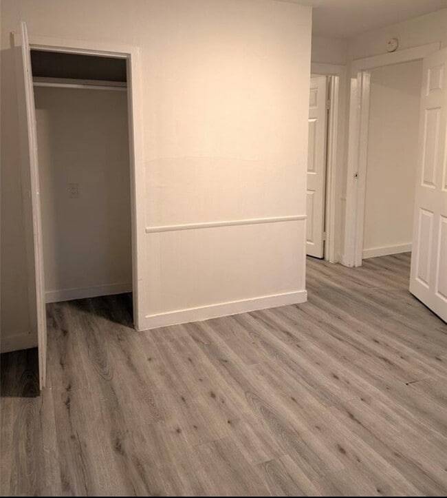 property at 214 W Marion St